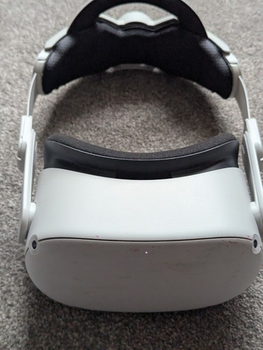 Meta quest headset - meta,