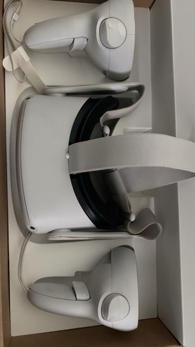 Meta quest headset - 2, in
