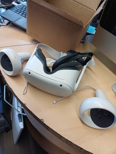 Meta oculus quest - quest, headset