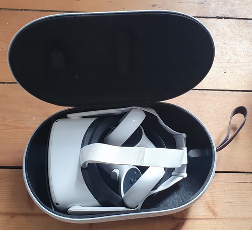 Meta quest headset with - , vr