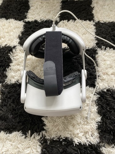 Meta oculus quest headset - 2,